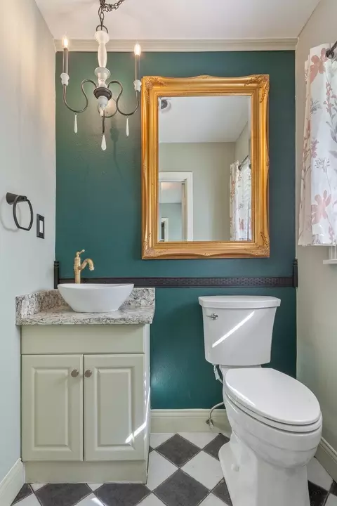 Bath - 3135 N 27th St, Waco, TX 76708 photo 3 of 3