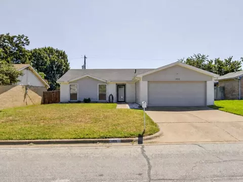 1915 Lavon Creek Ln, Arlington, TX 76006