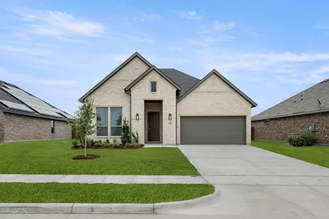 144 Trinity St, Grandview, TX 76050