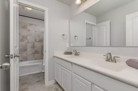 Bath - 16721 Millenium Park Pl, Prosper, TX 75078 photo 4 of 5