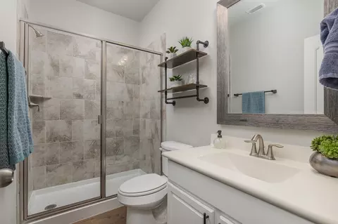 Bath - 16721 Millenium Park Pl, Prosper, TX 75078 photo 1 of 5
