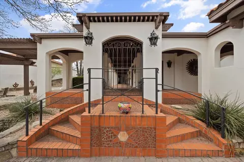 8300 Samora Ct, Fort Worth, TX 76135
