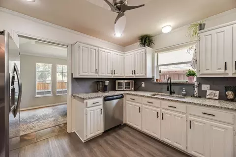 419 N Winding Oaks Dr, Wylie, TX 75098