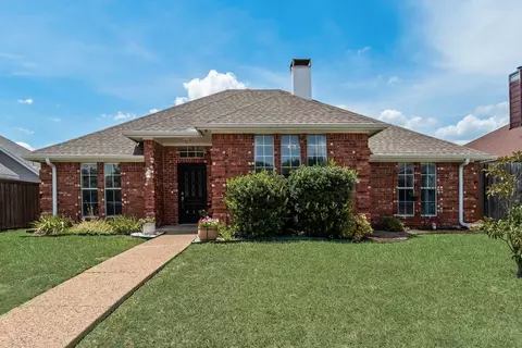 419 N Winding Oaks Dr, Wylie, TX 75098