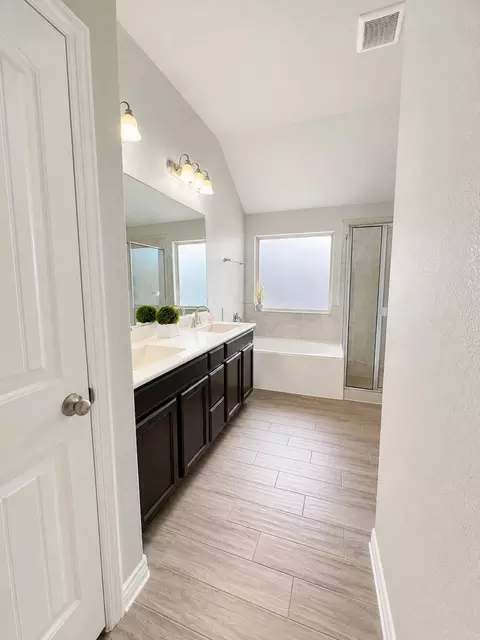 347 Chamberlain Dr, Royse City, TX 75189