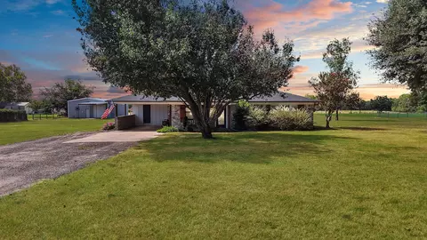 141 County Road 2211, Mineola, TX 75773