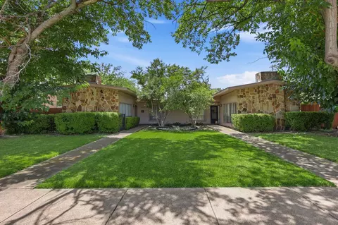 13422 Blossomheath Ln, Dallas, TX 75240