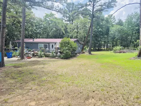 686 Paradise Cove Rd, Pottsboro, TX 75076