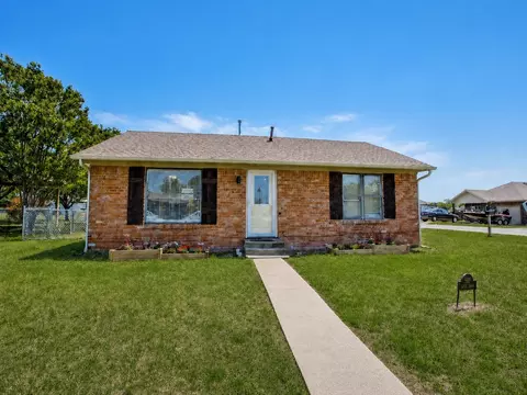 500 N 5th St, Gunter, TX 75058