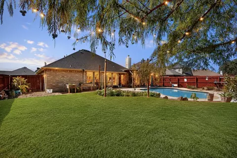 8005 Park Ln, Rowlett, TX 75089