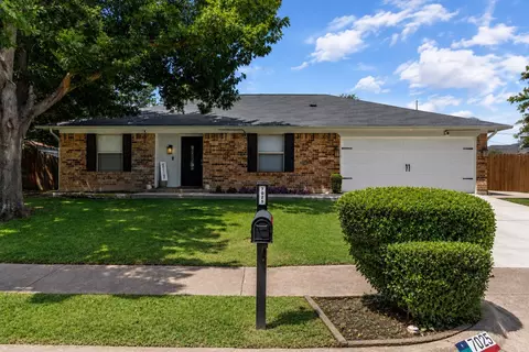 7025 Constitution Dr, Watauga, TX 76148