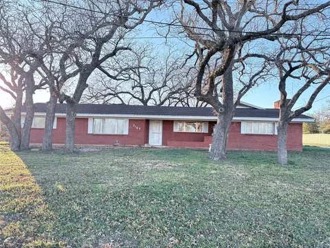 3103 N Oak Ave, Mineral Wells, TX 76067
