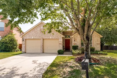 8702 Nairn St, Rowlett, TX 75089