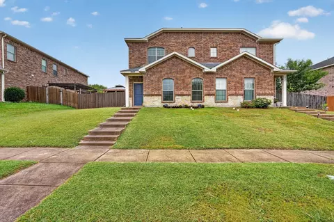1933 Timber Oaks Dr, Garland, TX 75040