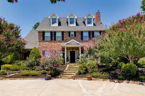 6932 La Cantera Dr, Fort Worth, TX 76108