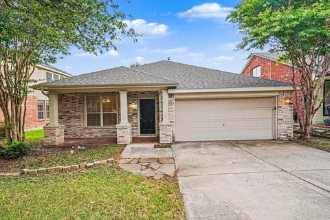 10728 Lipan Trl, Fort Worth, TX 76108