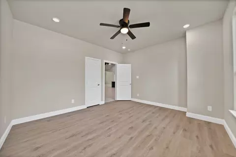 Bedroom - 407 E Willingham St, Cleburne, TX 76031 photo 4 of 5