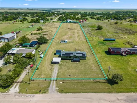 5708 Texas St, Joshua, TX 76058