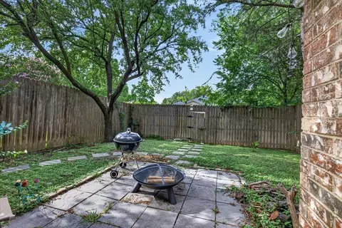 Exterior - 521 Blanco Dr, Mesquite, TX 75150 photo 3 of 5