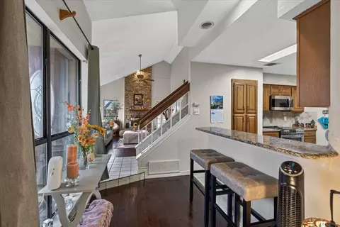 Entry Way - 521 Blanco Dr, Mesquite, TX 75150 photo 2 of 2
