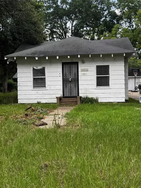 2636 Lindholm St, Shreveport, LA 71108
