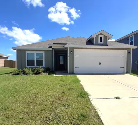 4901 Delano St, Greenville, TX 75401
