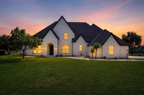135 Whistling Duck Ln, Double Oak, TX 75077