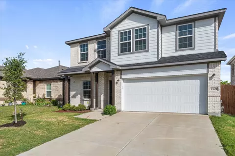 2121 Milligan St, Forney, TX 75126
