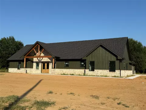 829 Private Road 44005, Blossom, TX 75416
