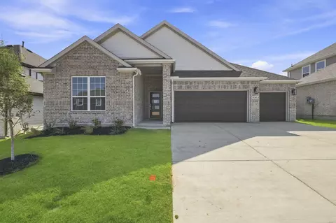9245 Harrisburg Dr, Fort Worth, TX 76123