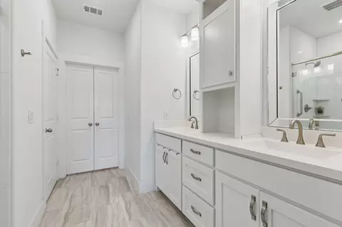 Bath - 3931 Marigold Ln, Prosper, TX 75078 photo 1 of 4