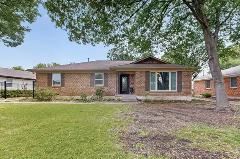 8420 Sweetwater Dr, Dallas, TX 75228