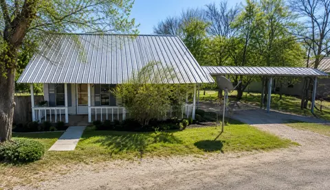 231 S Colorado St, Whitney, TX 76692