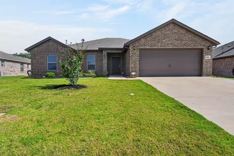 1600 Glade Meadows Dr, Joshua, TX 76058