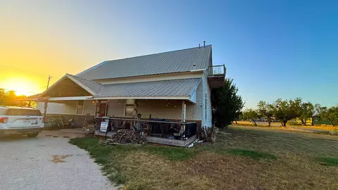 1302 20th St, Anson, TX 79501
