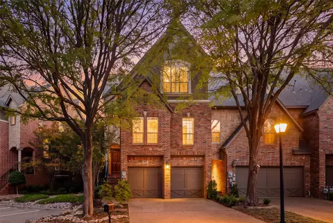 14891 Towne Lake Cir, Addison, TX 75001