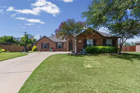 6401 Orange Blossom Dr, Midlothian, TX 76065