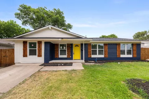3245 Pacesetter Dr, Dallas, TX 75241