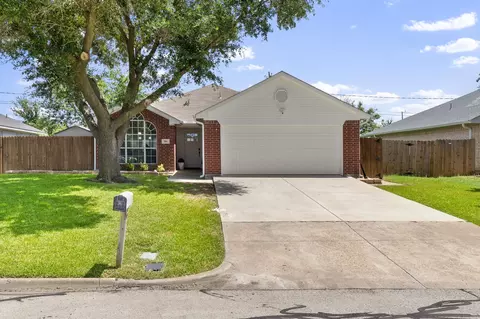 504 Fort Worth St, Mansfield, TX 76063