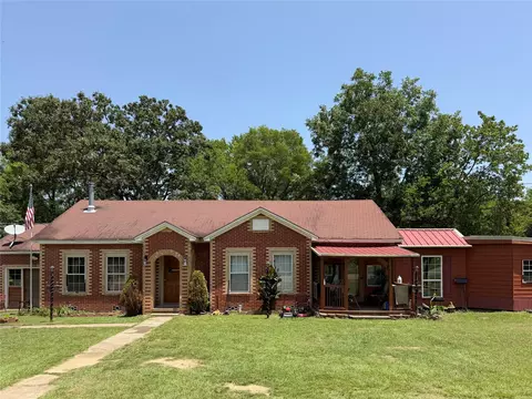 140 S Main St, Avinger, TX 75630