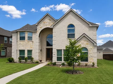 417 Harvest Grove Dr, Waxahachie, TX 75165