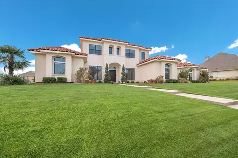 201 Stone Forest Dr, Woodway, TX 76712