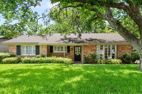 604 Waggoner Dr, Arlington, TX 76013