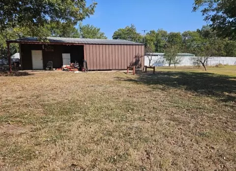1347 Farm Road 38 S, Brookston, TX 75421