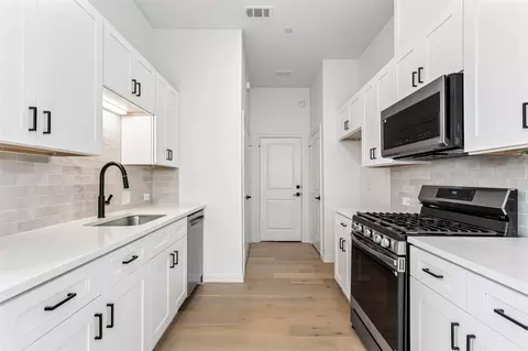 2404 Acorn Ct, Sachse, TX 75048