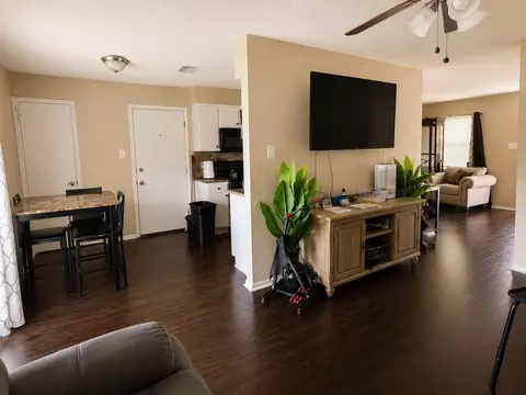 1614 Lee St, Kaufman, TX 75142