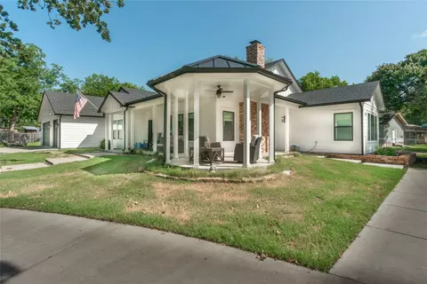 131 Lakeway Ln, Gun Barrel City, TX 75156
