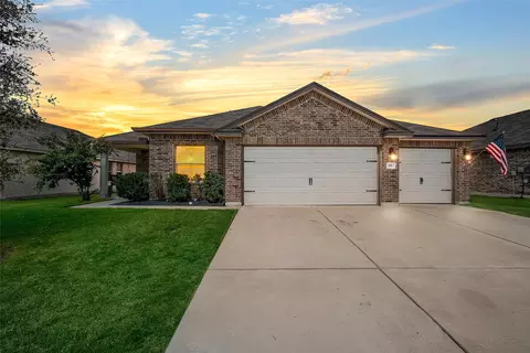2817 Brosnan Rd, Lorena, TX 76655