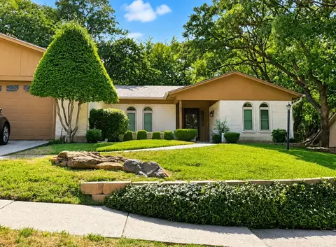 1820 Holly Oak St, Arlington, TX 76012