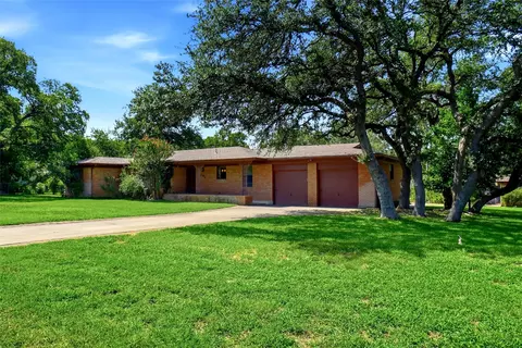 201 Crest Ridge Dr, Lakeside, TX 76108